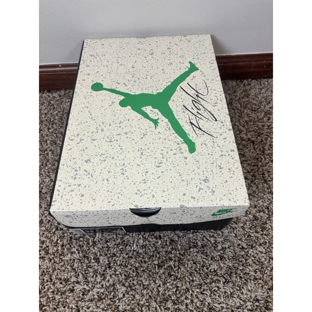 Men's NIKE AIR JORDAN 4 RM 